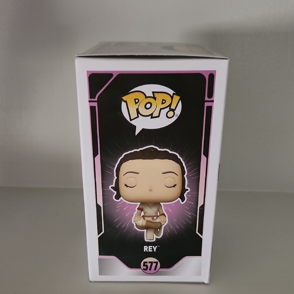 Rey - Funko Pop! 577- Star Wars - Rey - Picture 4 of 6